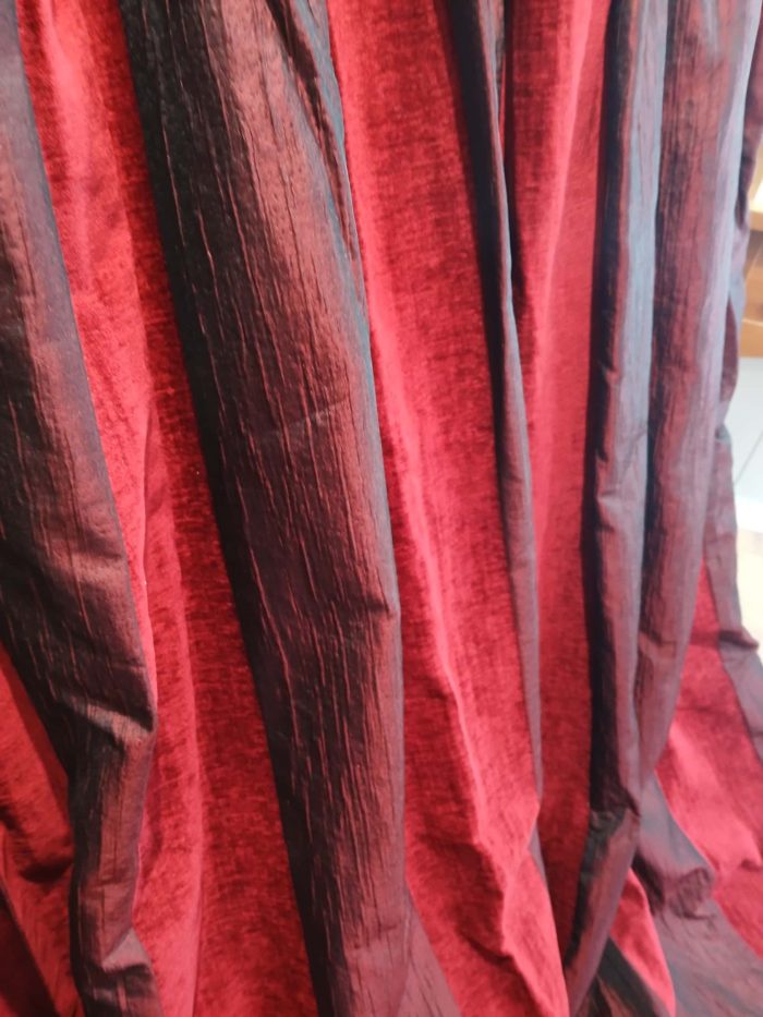 Satin And Chanille blackout lined, heavy Curtains. - Image 3