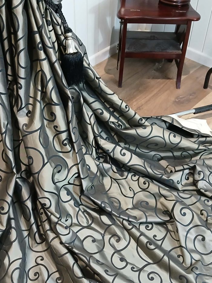 Embroidered scroll patterned, satin curtains - Image 9