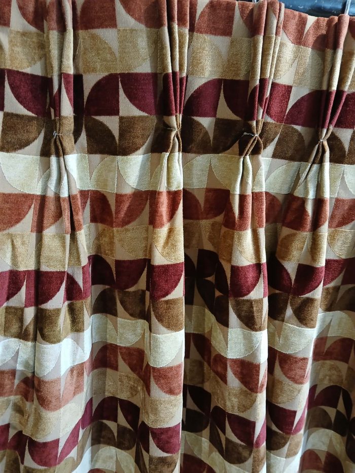 Retro velvet and satin curtains with a blend of warm tones - Image 3