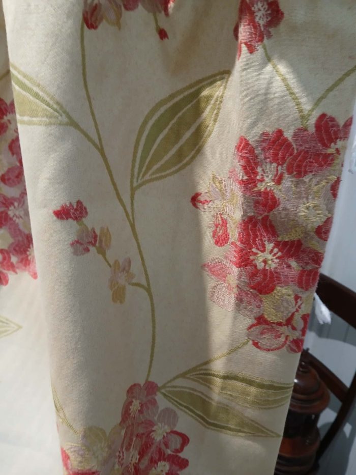 Pale gold curtains with an embroidered floral design - Image 4